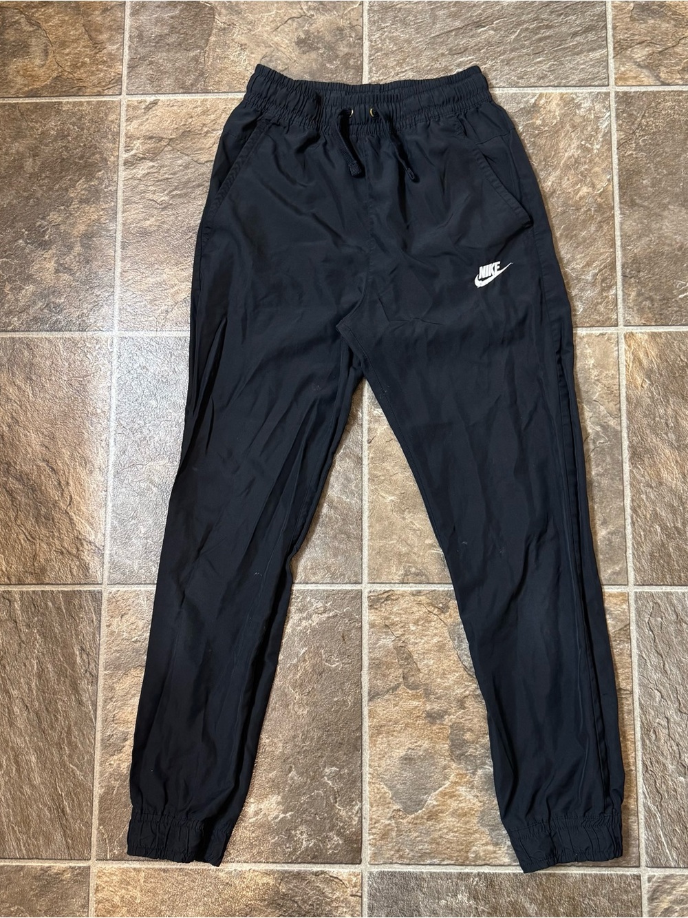 Nike Core Track Pants Youth XL Woven Windbreaker Jogger Running Loose Black